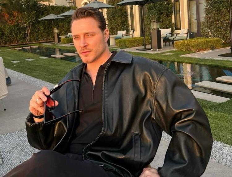 Babalık heyecanı yaşıyor Burak Çelik ve oğlundan yeni poz