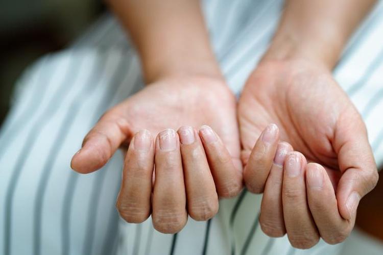 Güzellik salonlarına binlerce lira dökmeyin Kendi manikürünüzü evde yapabilirsiniz