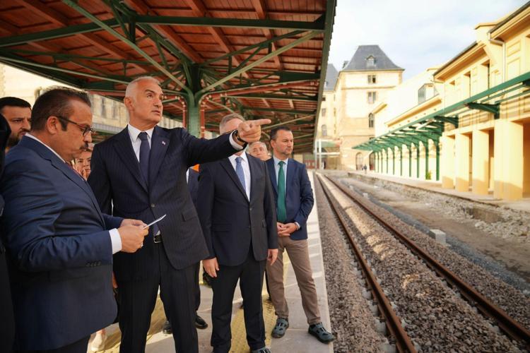 Tarihi Haydarpaşa Garı Anadolu Yakasının yeni kültür ve sanat merkezine dönüşecek İlk Arkeoloji Müzesi ve Arkeopark Haydarpaşada hayat bulacak
