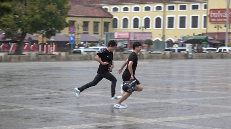 KUVVETLİ YAĞIŞ UYARISI: