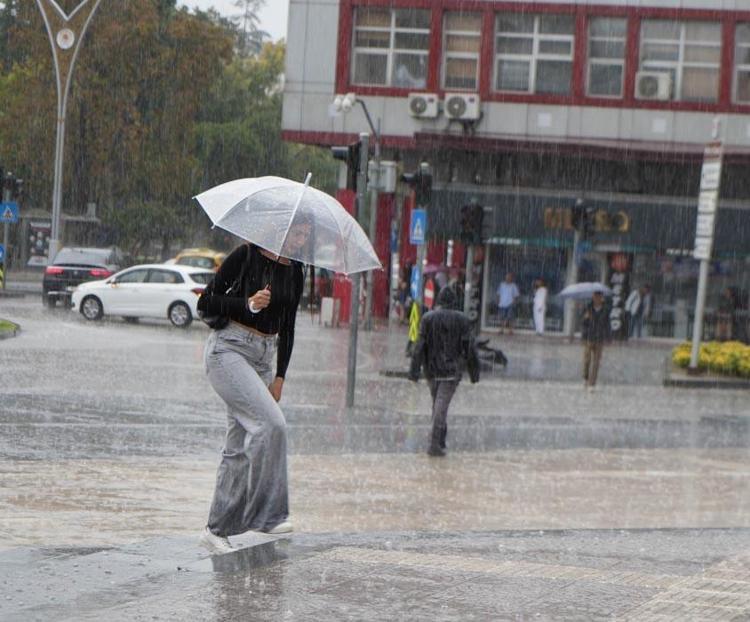 KUVVETLİ RÜZGAR UYARISI: