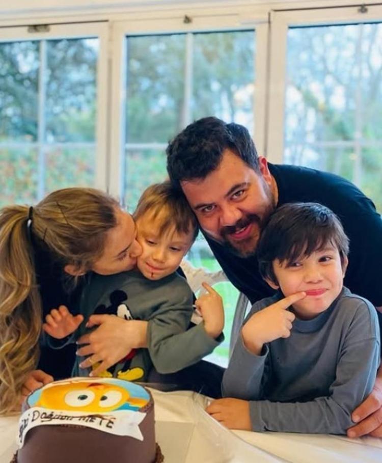 Sürekli ev değiştiren Berfu ve Eser Yenenler çiftinin yeni evi anaokuluna benzetildi