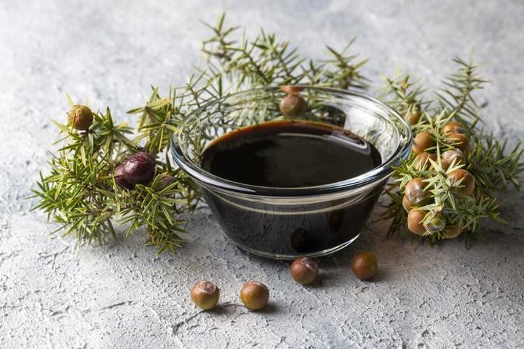 Köy halkının geleneksel mesaisi başladı Bu dönemde yapmayan yok: Hırıltılı öksürük, balgam ve boğaz ağrısını şıp diye kesiyor, dağ toprağıyla pişiriliyor