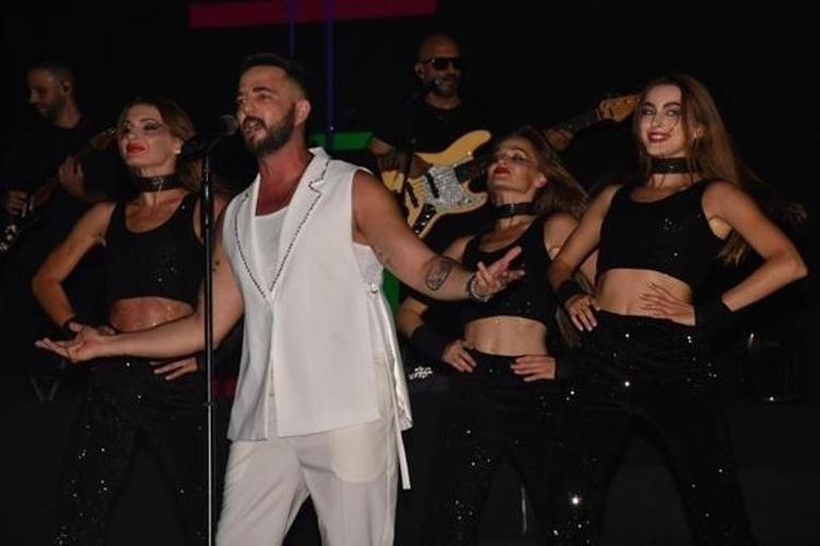 SEVDİKLERİM HAKKINDA ATIP TUTAN HERKESE AYNI TARİFE