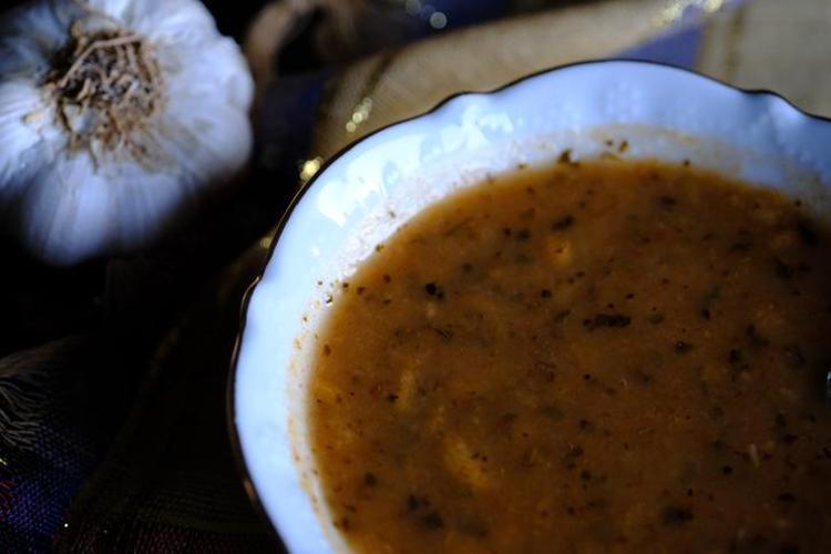 KUYRUK YAĞLI VE KEMİK SULU ŞİFALI TARHANA ÇORBASI TARİFİ