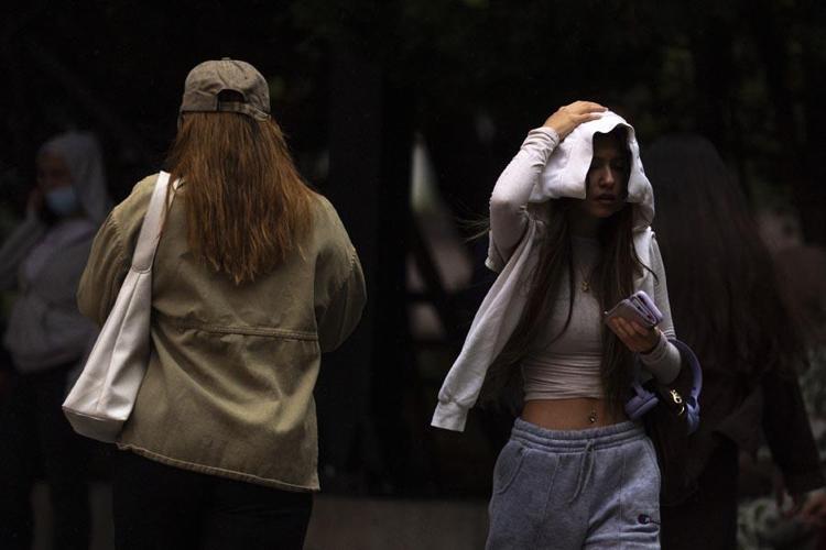 Lapa lapa kar yağışları gelecek mi Meteoroloji son hava durumu raporuyla illeri uyardı: Sıcaklıklar 10 derece düşecek, sağanak yağışlar etkili olacak