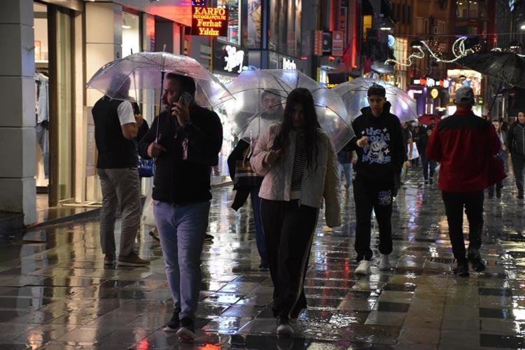 MARMARA BÖLGESİNDE PERŞEMBEDEN İTİBAREN YAĞIŞ BEKLENİYOR