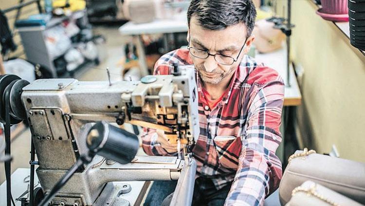 Milyonlarca küçük esnafa erken emeklilik müjdesiEYT kapsamdakiler yararlanabilecek mi İşte kapsamdaki, yaş şartı ve son 7 yıl kuralı...