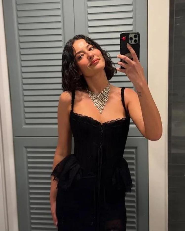 Pelin Akil boşanma sonrası ilk kez konuştu Zorlanıyorum, alışmaya çalışıyorum