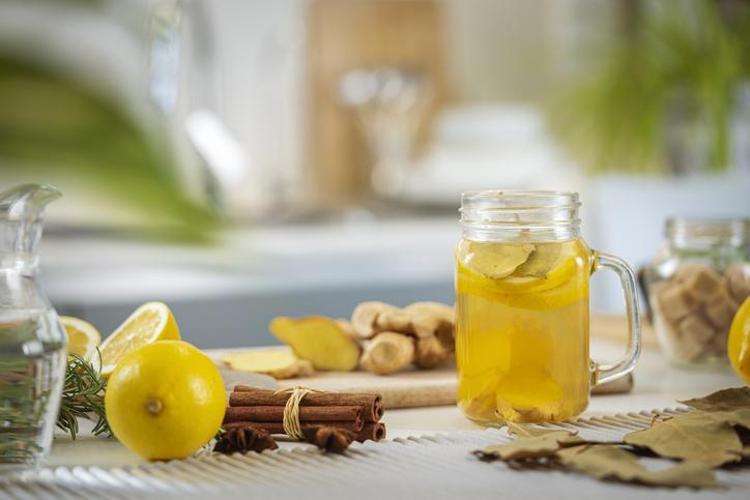 LİMONLU VE TARÇINLI SU TARİFİ