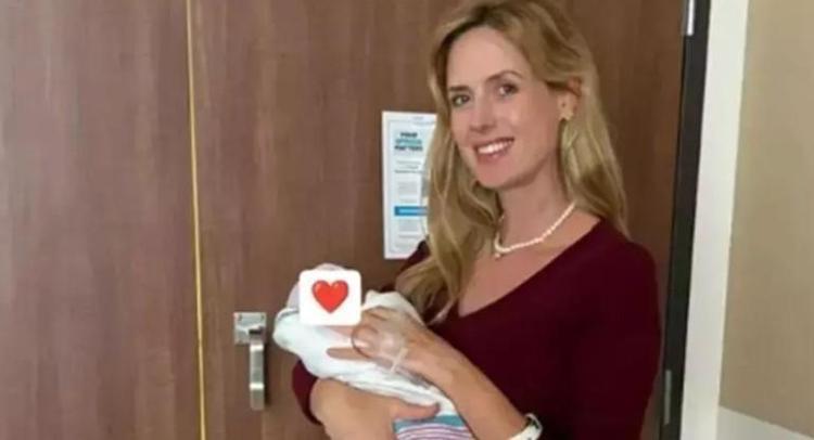 SENİ ÇOK SEVİYORUZ