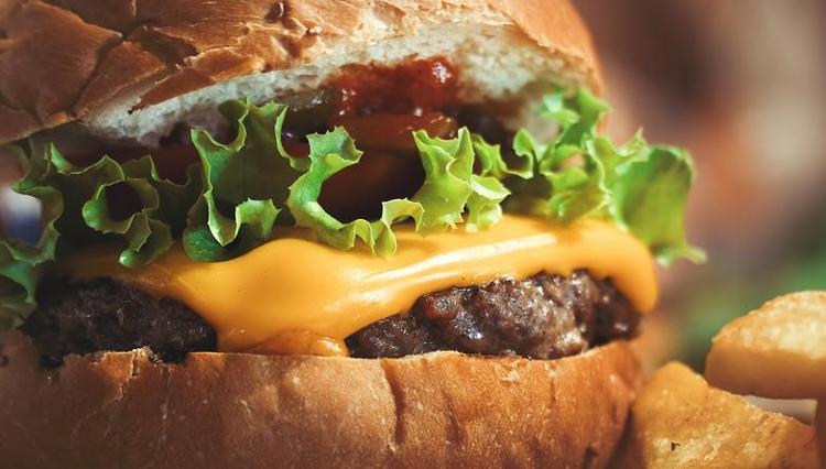 4 - CHEESEBURGER: 9 DAKİKA ÇALIYOR