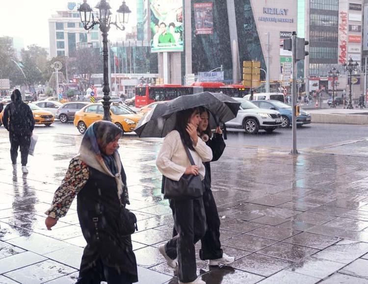 Kuvvetli yağmur sezonu başlıyor Tam 42 ilde etkili olacak, yoğunluk haritası yayınlandı