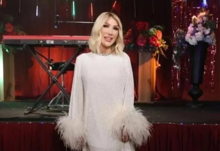 BİR ÇAY KAŞIĞI ÇÖREK OTU, ANANAS SİRKESİ