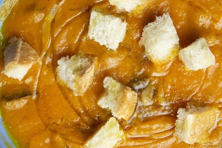 LEZİZ VE ŞİFALI BAL KABAĞI ÇORBASI TARİFİ