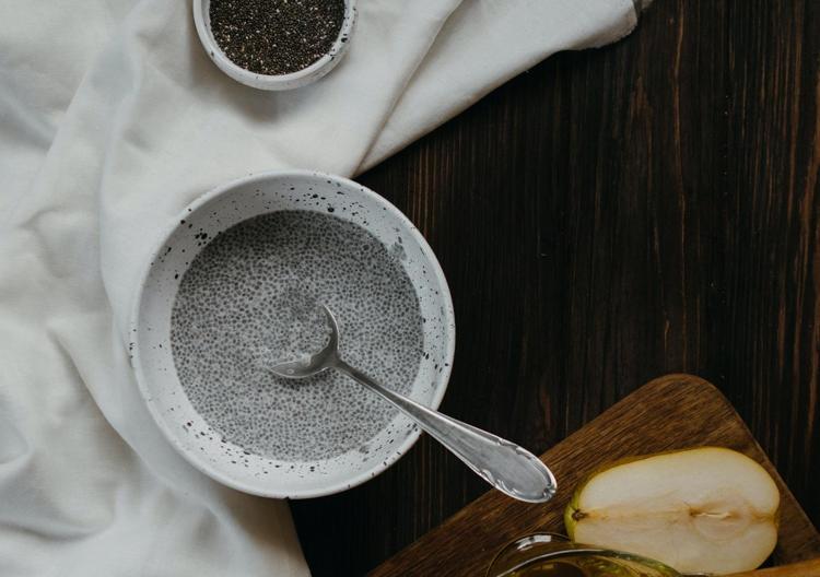 Taze yoğurdun içine karıştırın 1 kaşık yiyen 10 yıl hastalanmıyor: Kemikleri betona çeviriyor, kolesterolün kökünü kurutuyor