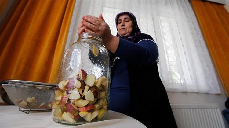 40 yıllık sirkecinin gizli tarifi Evde doğal sirke nasıl yapılır