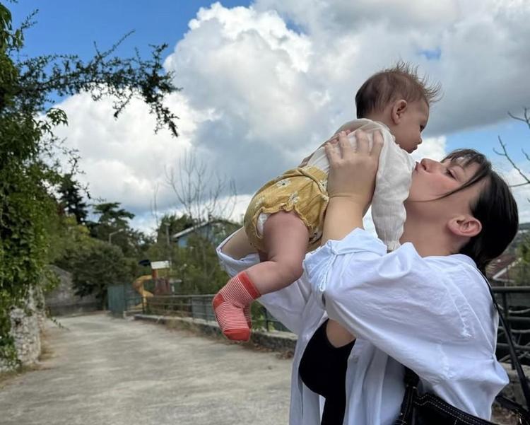 Bebeği 3 aylık oldu Gizem Karaca son durumunu anlattı