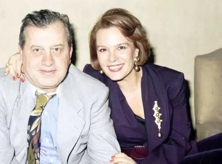 57 yıl süren büyük aşkın sırrı Hülya Koçyiğit’in eşiyle tanışma anı