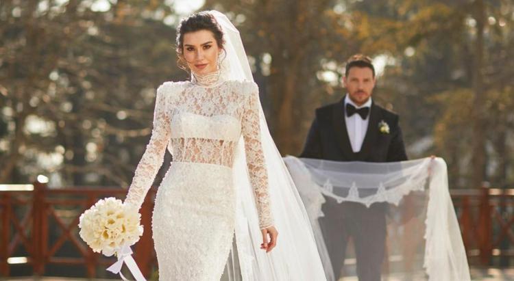 Burcu Kıratlıdan aşk açıklaması Her şey güzel