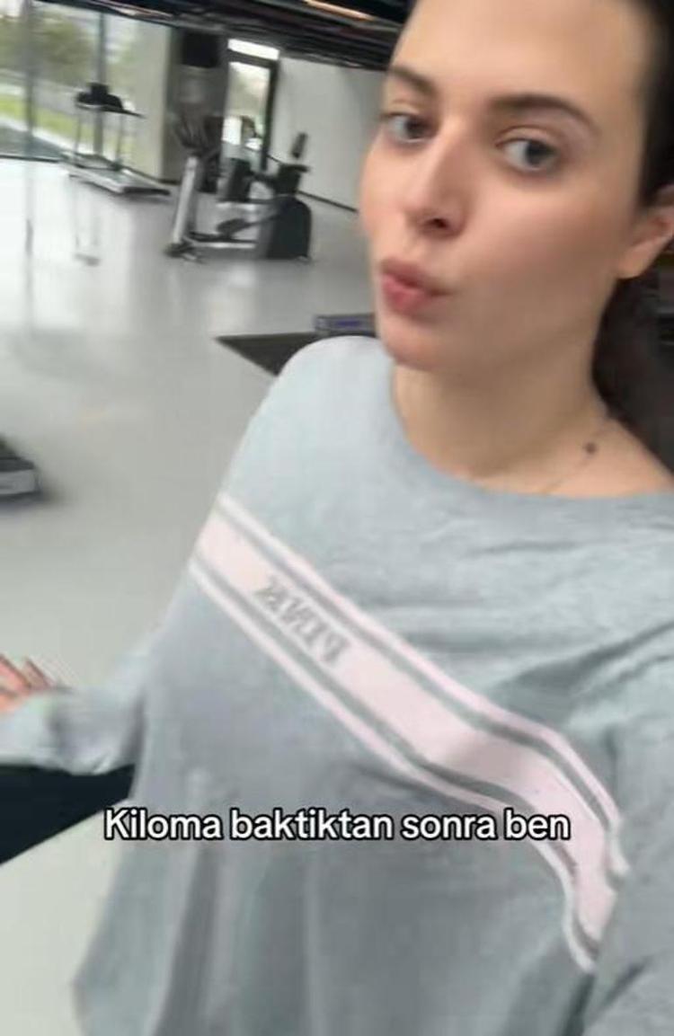 Derin Talu form tutmak için kolları sıvadı Pijamayla spor yapmak