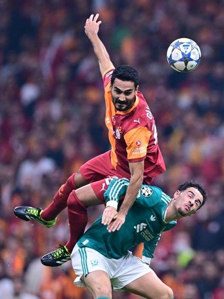 TARAFTARLARDAN ÖVGÜ