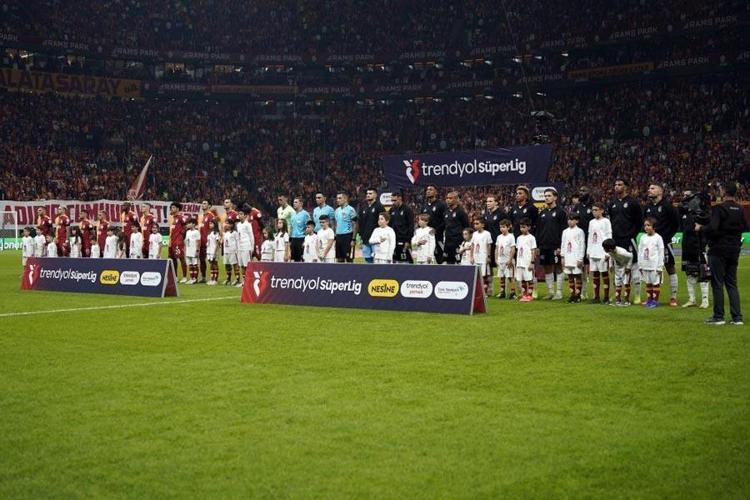 Galatasaray-Beşiktaş kapışması Süper Ligde hesap derbisi: İşte muhtemel 11ler