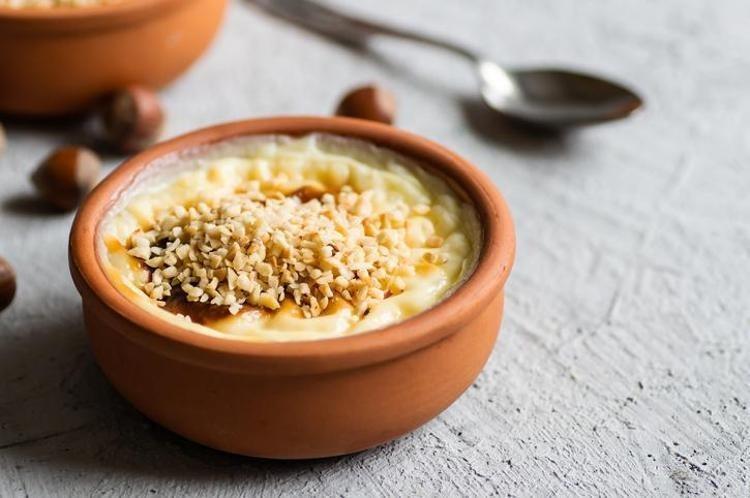 Sütlacı böyle yapınca resmen damak çatlatıyor Bu püf noktaları sakın atlamayın