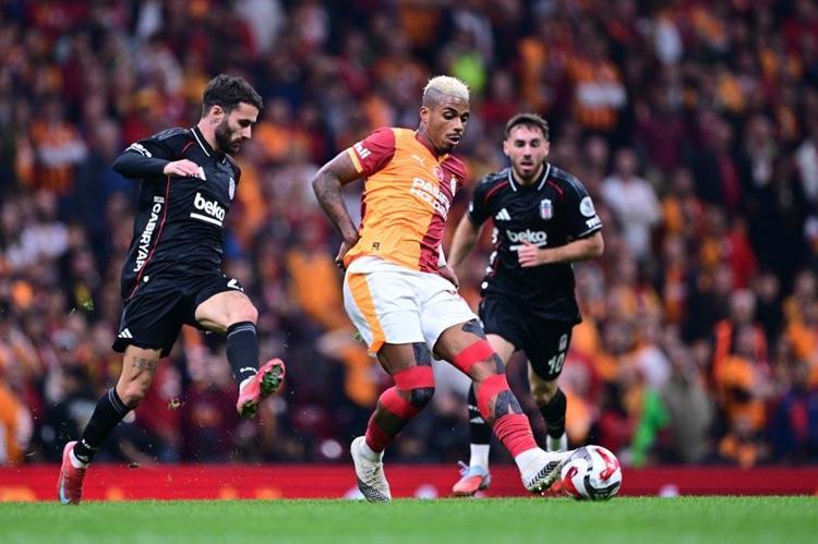Galatasaray - Beşiktaş derbisinde kazanan çıkmadı Kartal attı Aslan yakaladı