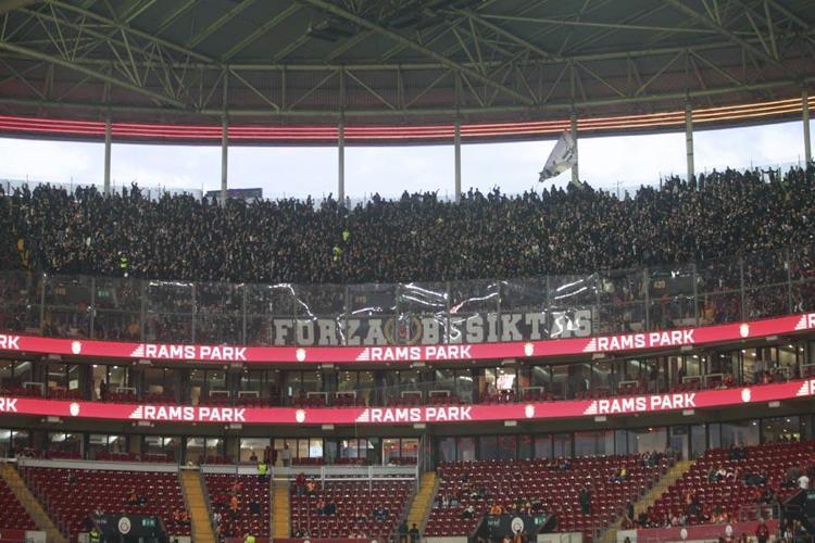 Beşiktaş taraftarı RAMS Parkta