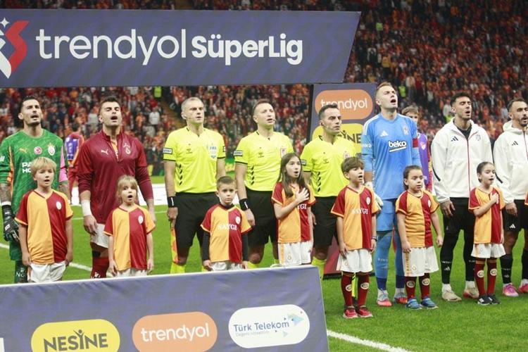 8 oyuncu, ilk derbisine çıktı