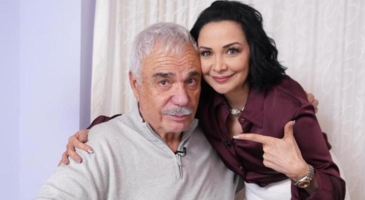 Halil Ergün’ün sanat dolu evi ilk kez ekranda, Evrim Akın ile Ev Gezmesinde