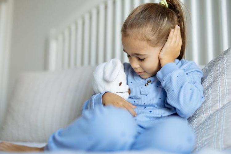 Uzmanından uyarı: Orta kulak iltihabı çocuklarda işitme kaybına yol açabilir