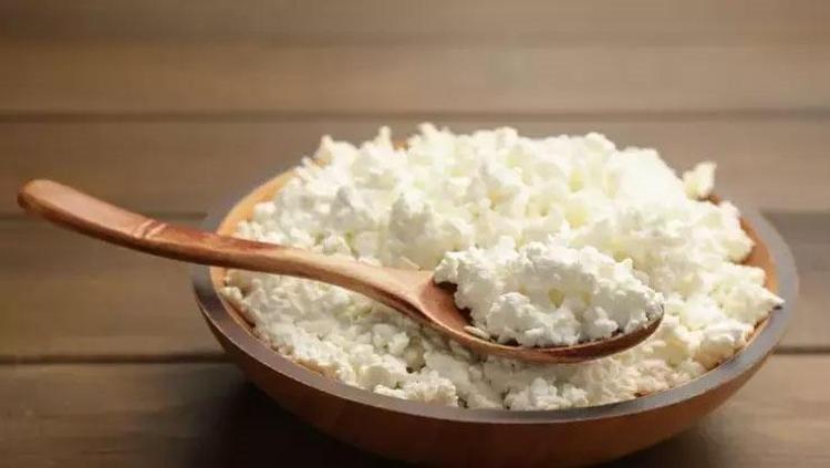 Beyaz peynir yerine bunu tüketin 10 kat daha faydalı, bedavadan kas yaptırıp kemikleri betona çeviriyor