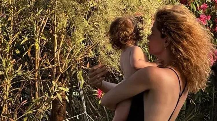 Burcu Biricik’in kızı Luna büyüyor Eğlenceli anlarını paylaştı