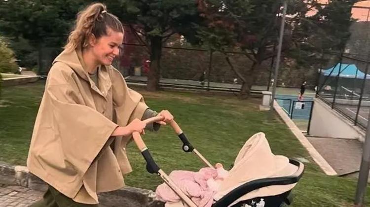 Burcu Biricik’in kızı Luna büyüyor Eğlenceli anlarını paylaştı