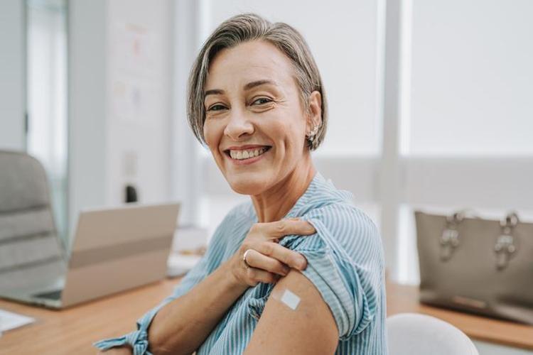 Japonların doğal ağrı kesici sırrı Yara bandı ve sarımsak yetiyor: Eklem ağrılarını ve morlukları anında geçiriyor