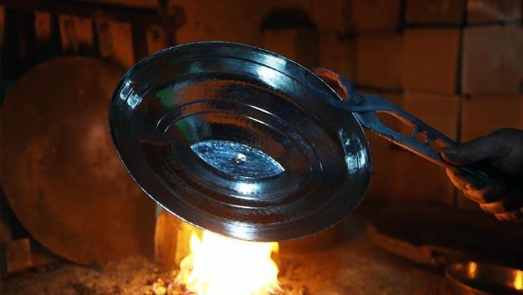 Kalaylanmış bakır eşyalardan yenilen yemeklerin tadı farklı olur