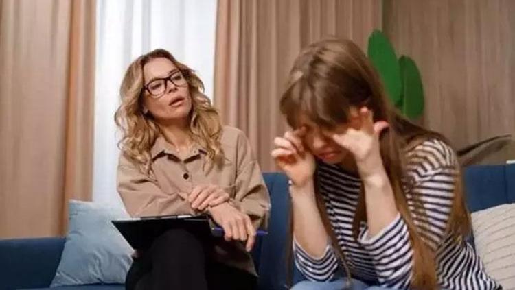 AİLELERE ÖNERİLER: YANINIZA ALMAYIN, ODASINA GÖTÜRÜN