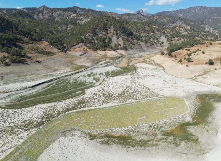 40 yıllık topraklar geri geldi Kuraklığın acı yüzü: Atadan deden kalma yerlerimizdi