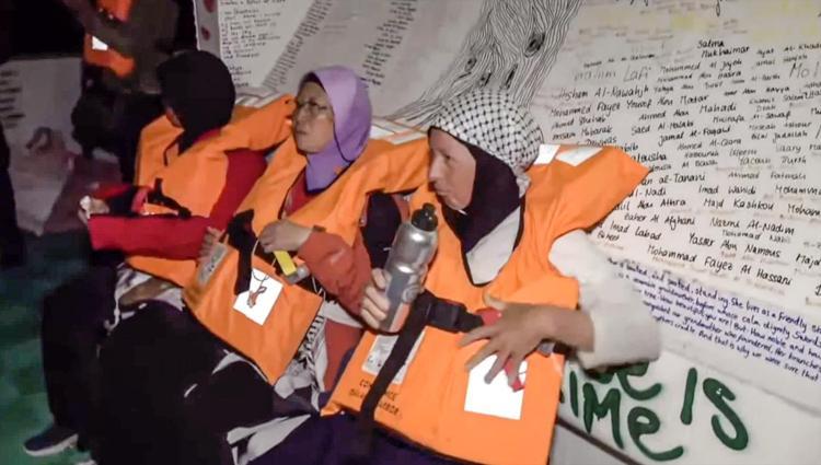 İsrail Özgürlük Filosuna saldırdı Dışişlerinden sert tepki