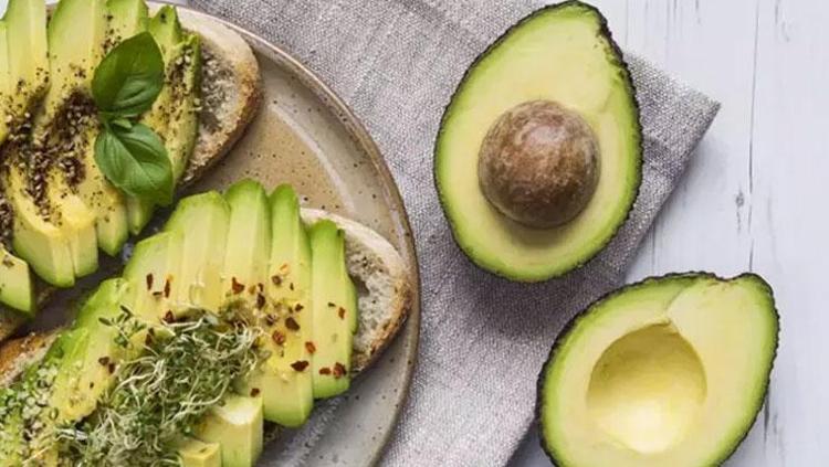 AVOKADO VE KALP SAĞLIĞI: YAĞDAN GELEN KORUMA