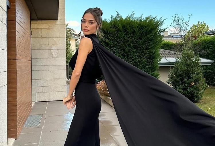 Evliliği dolu dizgin devam ediyor Bensu Soraldan eşine doğum günü kutlaması