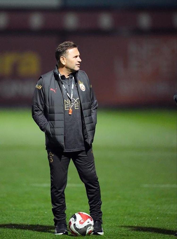 Galatasarayda kritik Icardi görüşmesi Okan Buruk: Hazır olduğunda 11de yerin hazır