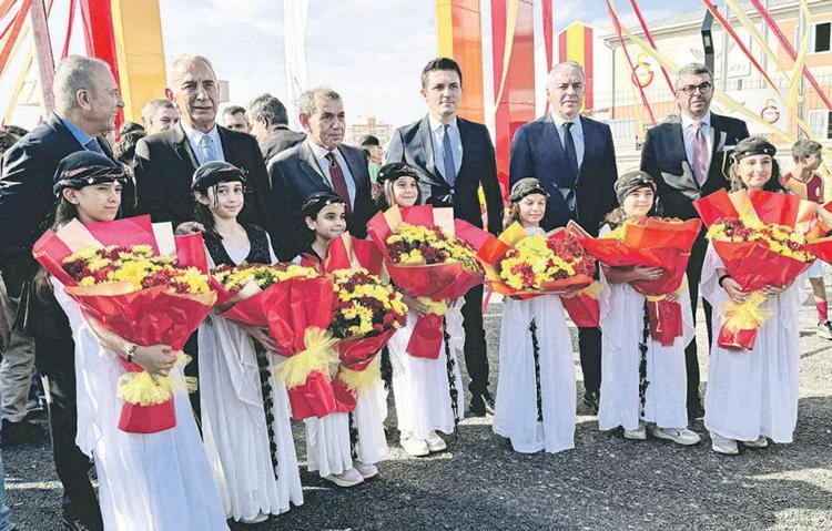 MARDİN’DE ÇİFTE AÇILIŞ