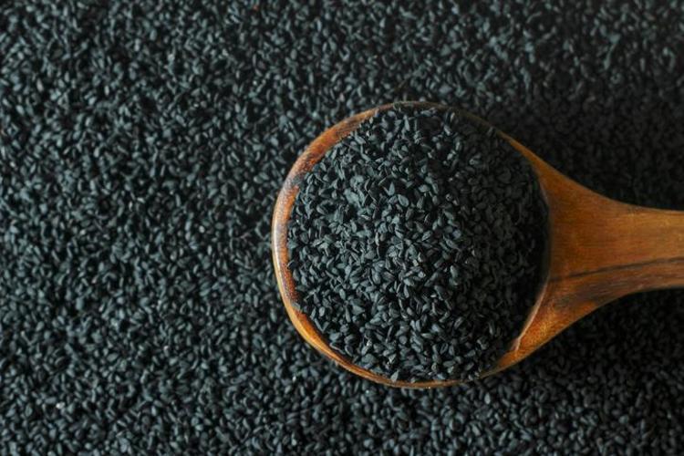 Çörek otunu yıllarca yanlış yemişiz Vücut için bulunmaz nimet: Tansiyonu saniyesinde dengeliyor, bağışıklığı demir gibi güçlendiriyor