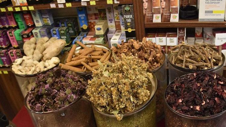 Prof. Dr. Şenerden şok uyarı Zehir saçıyor, kullanım süresini aşmayın