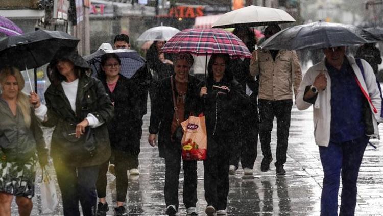 Yağmur ve gök gürültülü sağanak yağışlar kuvvetli geliyor Meteoroloji illeri uyardı: Sel, su baskını ve heyelana karşı dikkat