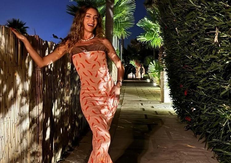 Sinem Kobal kızlarıyla doğanın tadını çıkardı