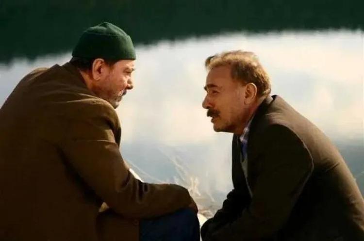 YALNIZCA ÇAYCI DEĞİL BİR DE TRAKTÖR ŞÖFÖRÜYMÜŞ